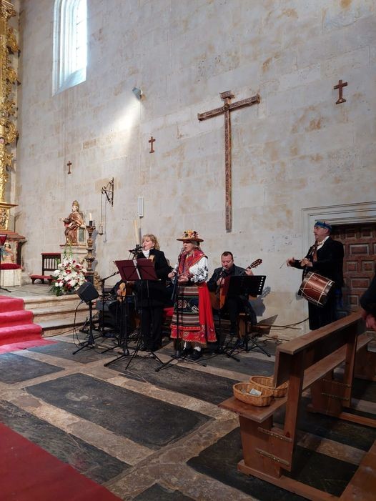 Misa Castellana en Palencia de Negrilla